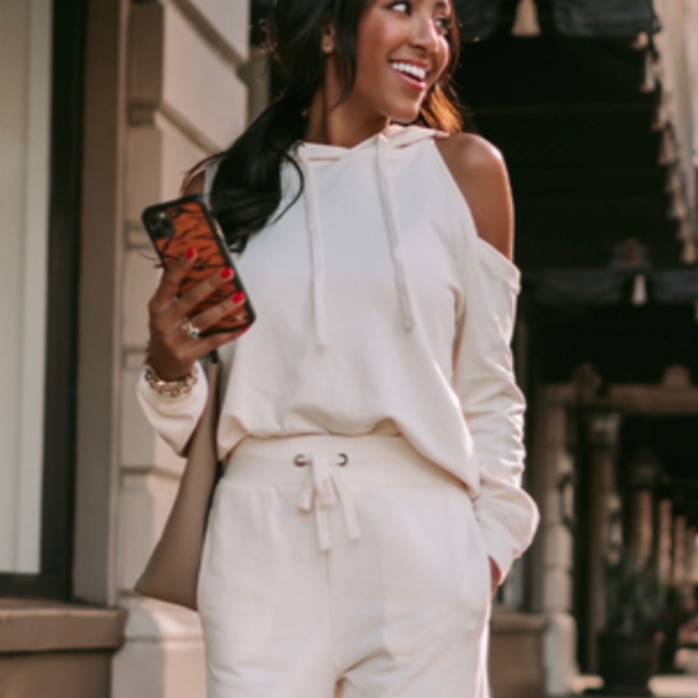 Amaryllis by Tayshia sweatsuit
